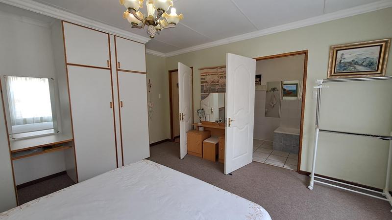 3 Bedroom Property for Sale in Stilbaai Wes Western Cape